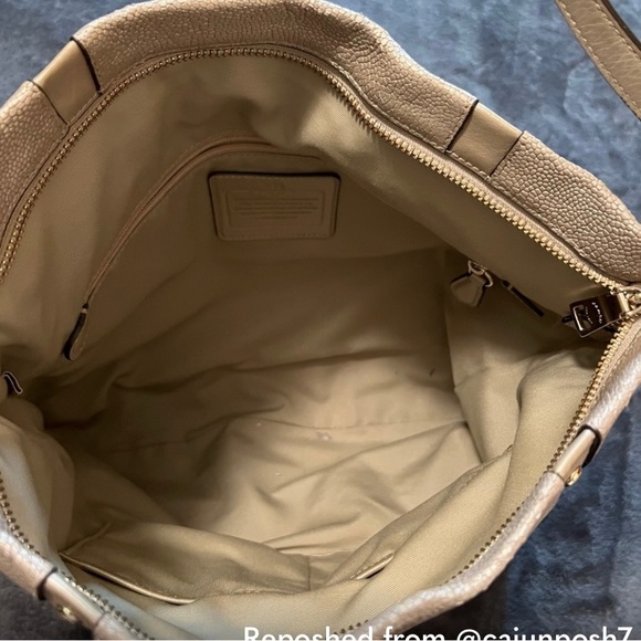 Coach Isabelle Leather bag crossbody! - Picture 8 of 9